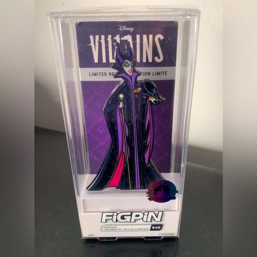 Disney Villains Malificent FigPin LIMITED EDITION - NEW IN BOX